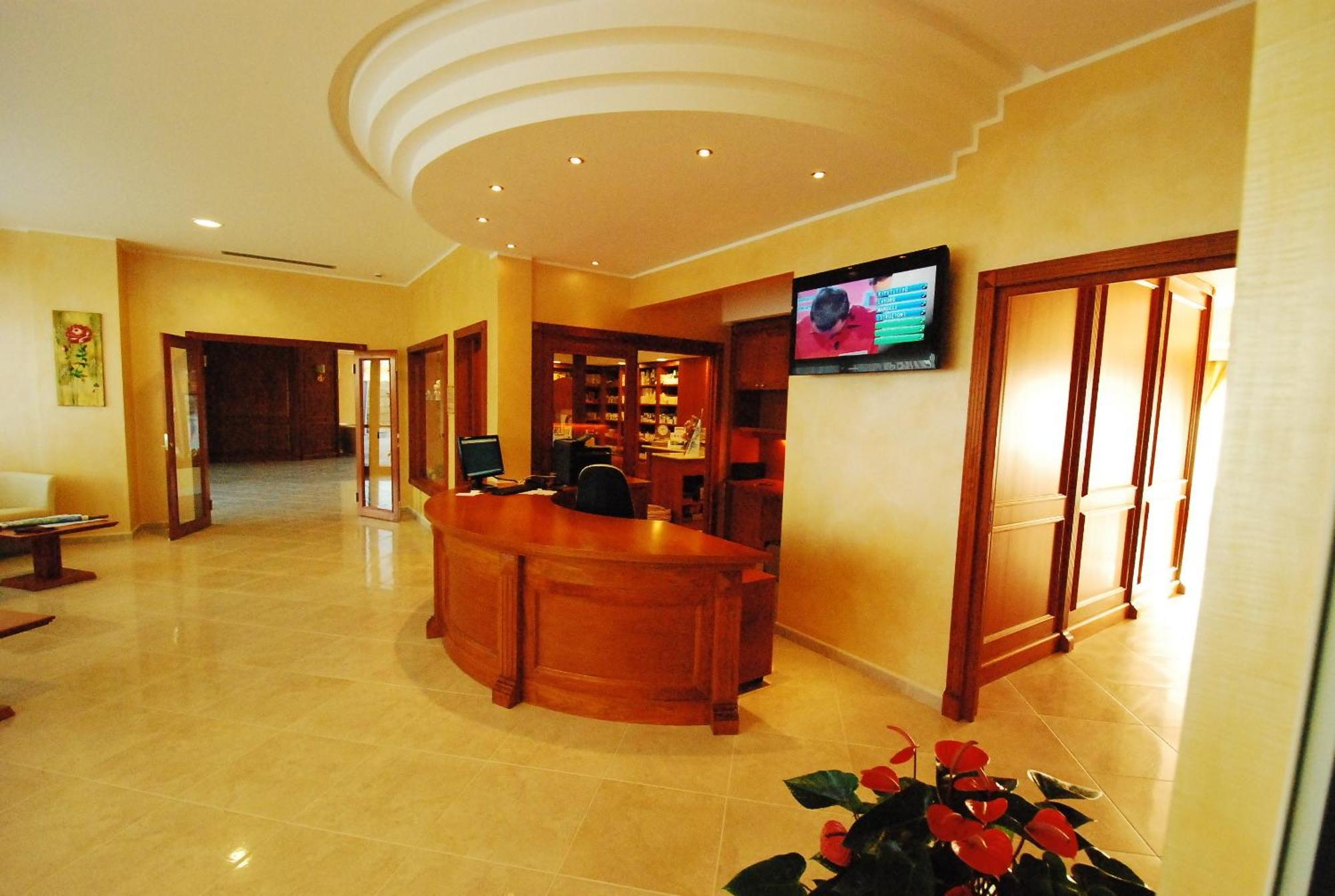 Domus Hotel Bagnoli Del Trigno ภายนอก รูปภาพ
